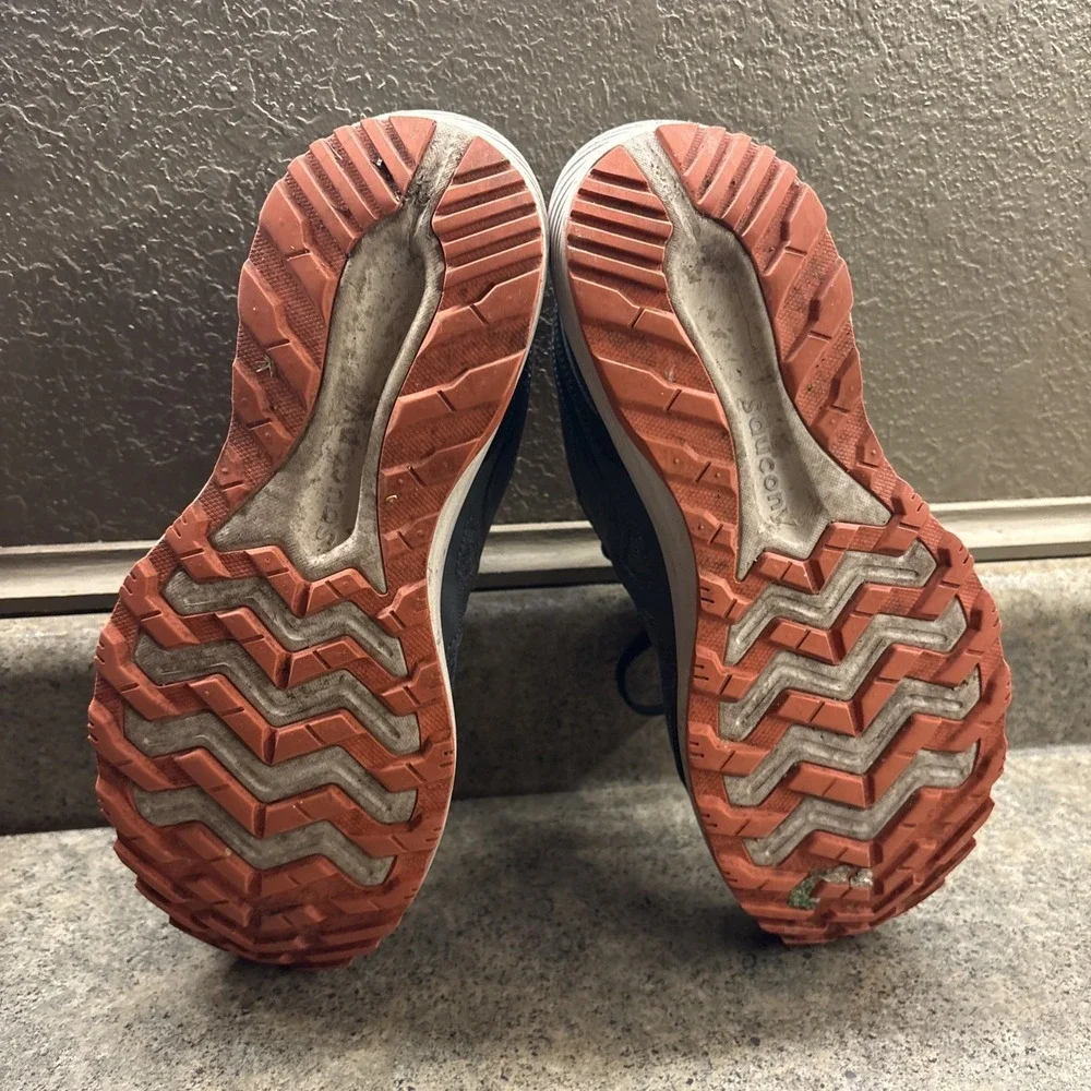Saucony Women's Cohesion TR16 hiking shoes in shadow/ember Sz 7.5